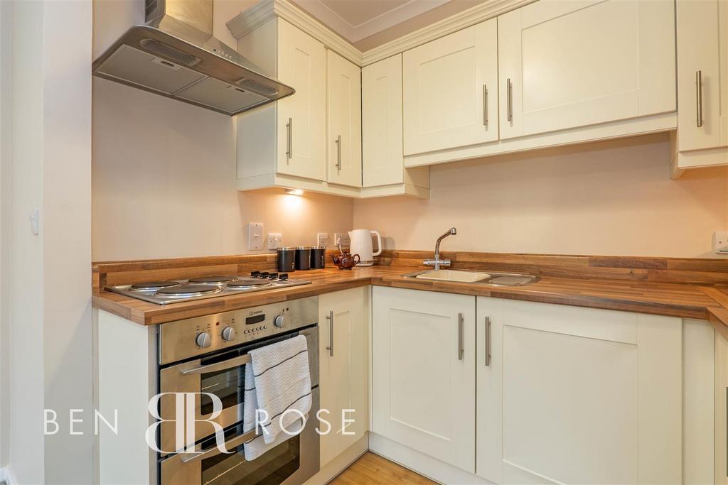 Lounge/Kitchen