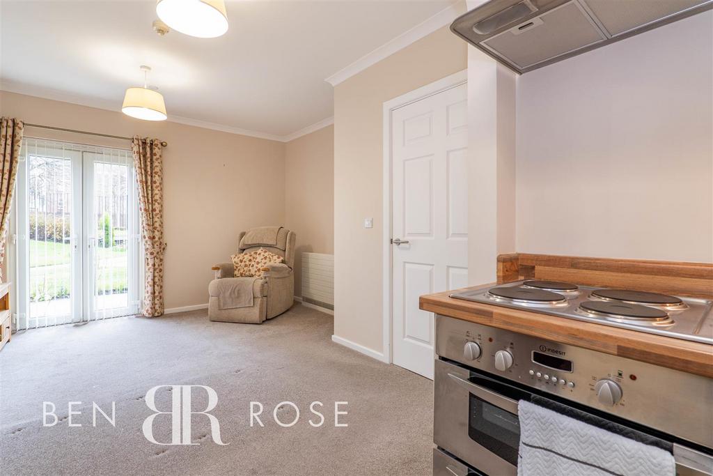 Lounge/Kitchen