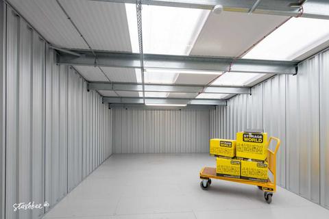 Garage to rent, Sunbank Lane, Airport City M90