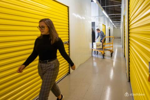 Garage to rent, Sunbank Lane, Airport City M90