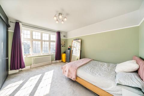 18 The Gateways, Richmond, TW9 2RB