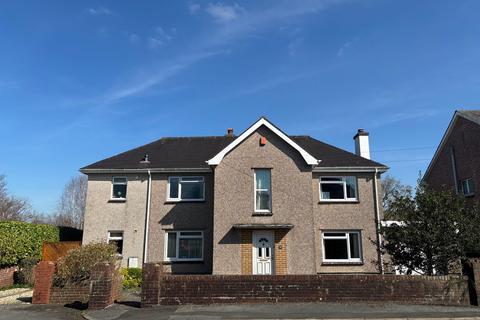 4 bedroom detached house for sale, Diana Road, Llandeilo, Carmarthenshire.