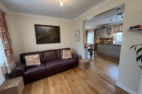 4 bedroom detached house for sale, Diana Road, Llandeilo, Carmarthenshire.