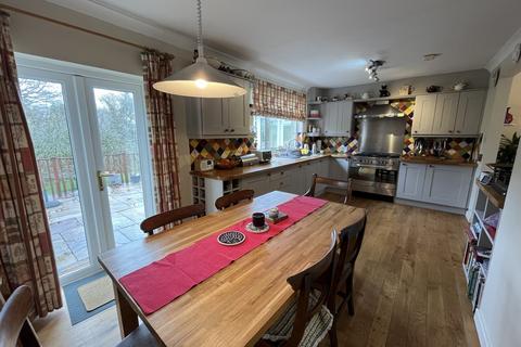 4 bedroom detached house for sale, Diana Road, Llandeilo, Carmarthenshire.