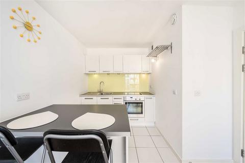 1 bedroom flat to rent, Deals Gateway, London SE13
