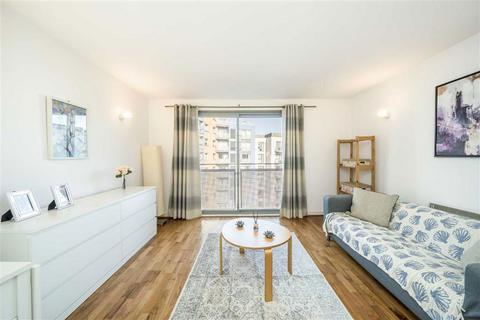 1 bedroom flat to rent, Deals Gateway, London SE13