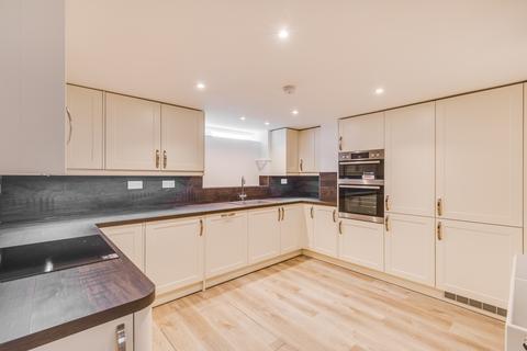 undefined, High Street, Welwyn, Herts, AL6