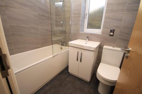 1 bedroom apartment to rent, High Street, Idle, Bradford