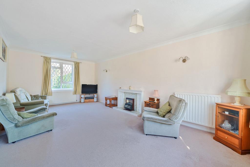 Sitting/Dining Room
