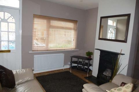 2 bedroom terraced house to rent, Wykeham Road, Reading, Berkshire, RG6