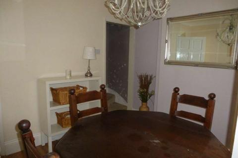 2 bedroom terraced house to rent, Wykeham Road, Reading, Berkshire, RG6