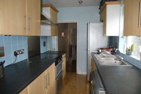 2 bedroom terraced house to rent, Wykeham Road, Reading, Berkshire, RG6