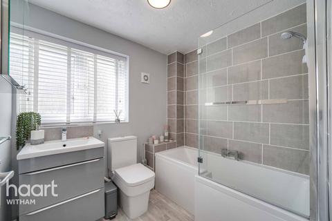 65 Constance Close, Witham, CM8 1XL
