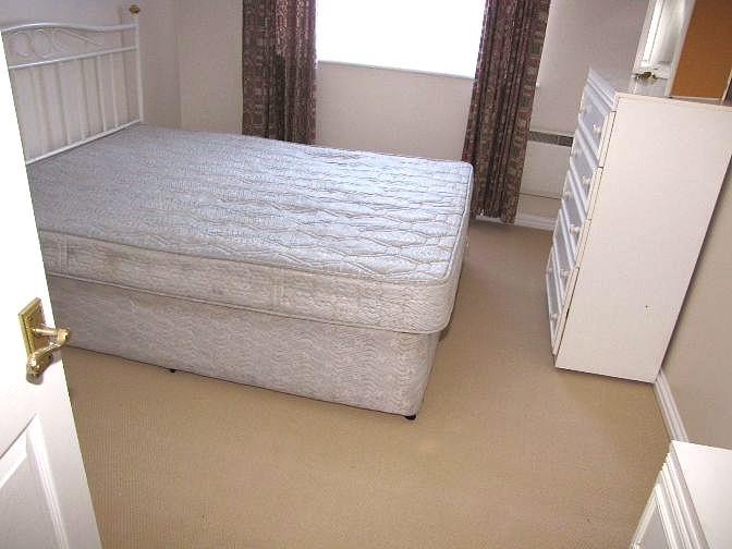 10 Blenheim Court.jpg