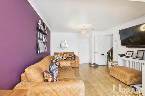 3 bedroom house for sale, Corona Drive, Hull