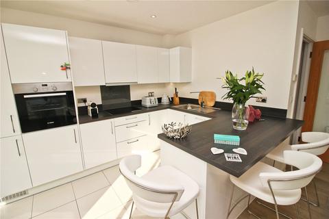 2 bedroom apartment for sale, Willow Close, Lake View Court, ME6
