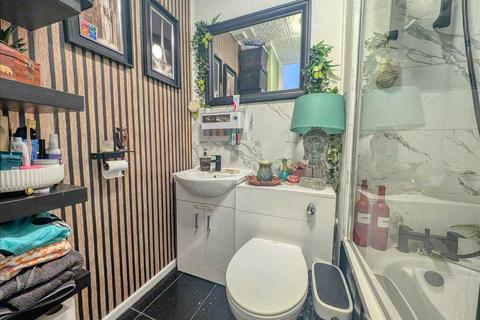137b Connaught Avenue, Frinton-on-sea, CO13 9PS
