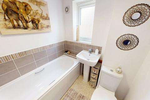 42 Foxhunter Close, Lostock, Bolton, BL6 4GR