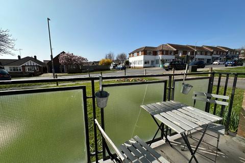 2 bedroom flat for sale, Westbrook, Lustrells Vale, Saltdean, BN2 8FZ