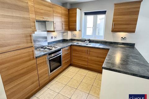 41 Greenways, Gloucester, GL4 3SA
