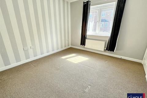 41 Greenways, Gloucester, GL4 3SA