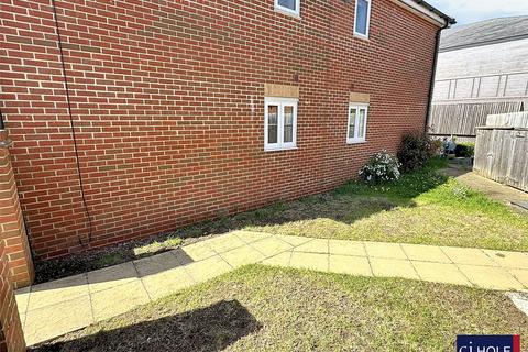 41 Greenways, Gloucester, GL4 3SA