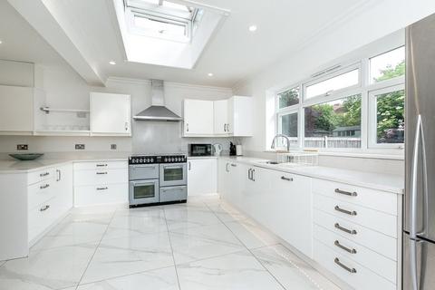 4 bedroom detached house to rent, Rosebery Road, Epsom, Surrey, KT18