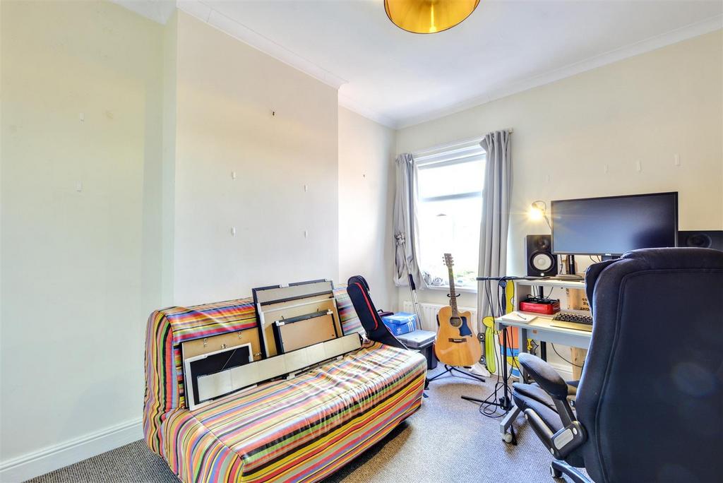 Bedroom 2 3.jpeg