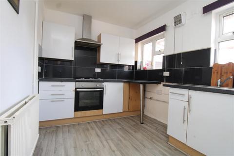 2 bedroom end of terrace house to rent, Orton Avenue, Peterborough