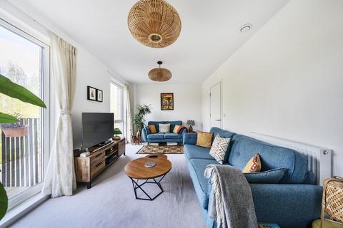 3 bedroom terraced house to rent, Meadowsweet Way,  Headington,  OX3