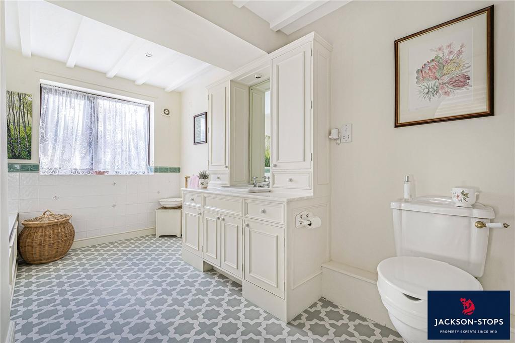 Bedroom 1 Ensuite