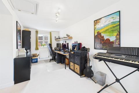 12 Barbel Close, Calne, SN11 9QP