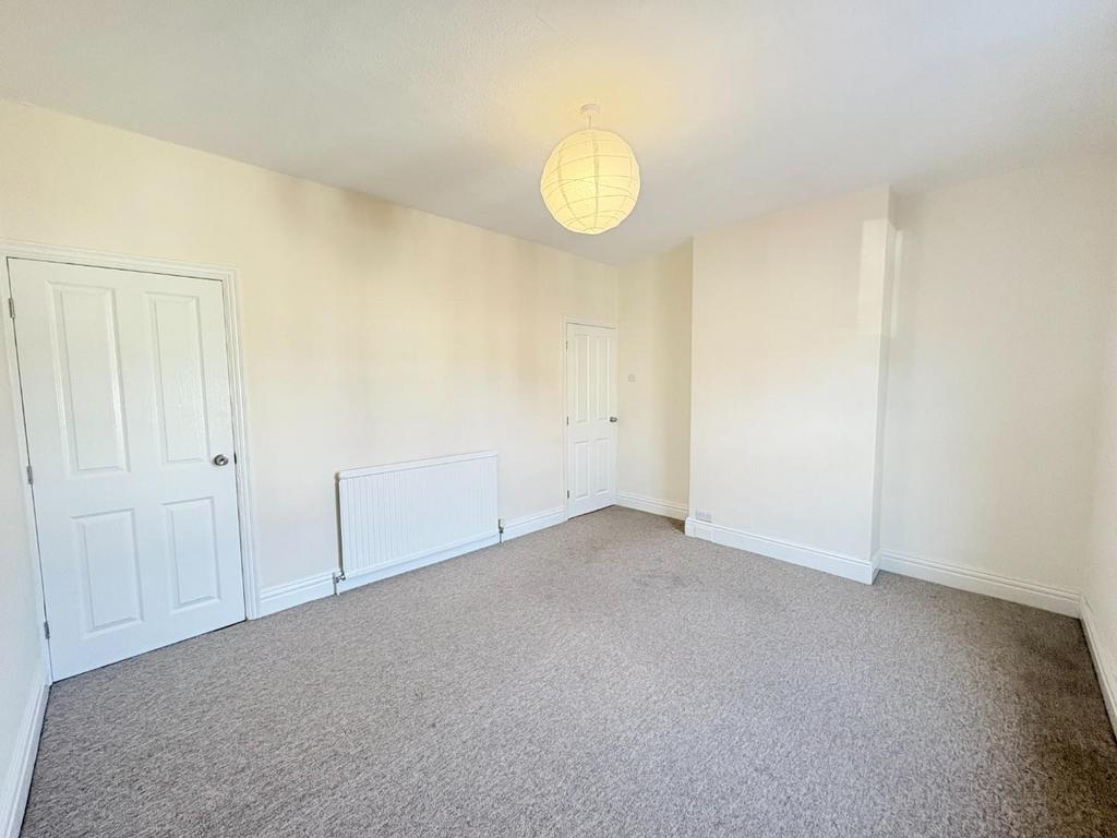 Bedroom 1.jpeg