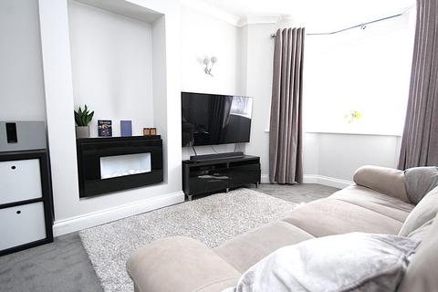 1 Cobbs Lane, Oakdale, Poole, BH15 3LH