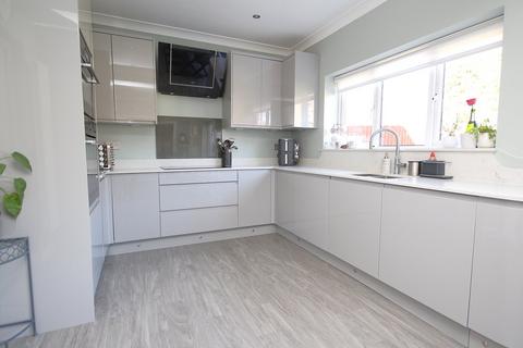 1 Cobbs Lane, Oakdale, Poole, BH15 3LH