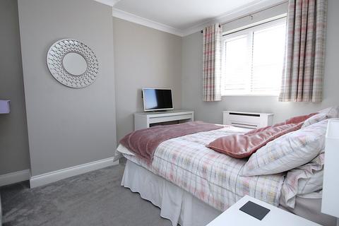 1 Cobbs Lane, Oakdale, Poole, BH15 3LH