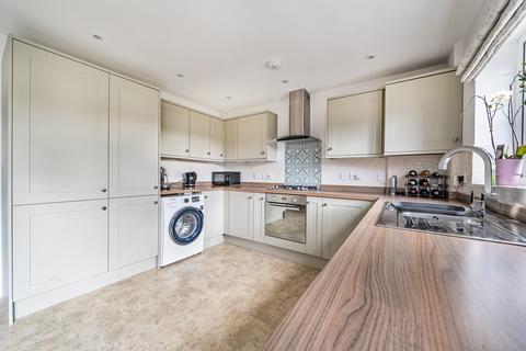 4 Hewers Close, Wanborough, Swindon, SN4 0FF