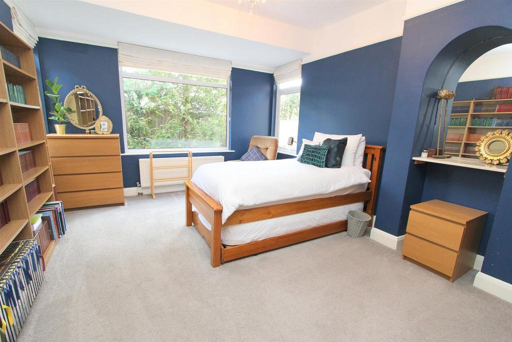 Downstairs bedroom.jpg