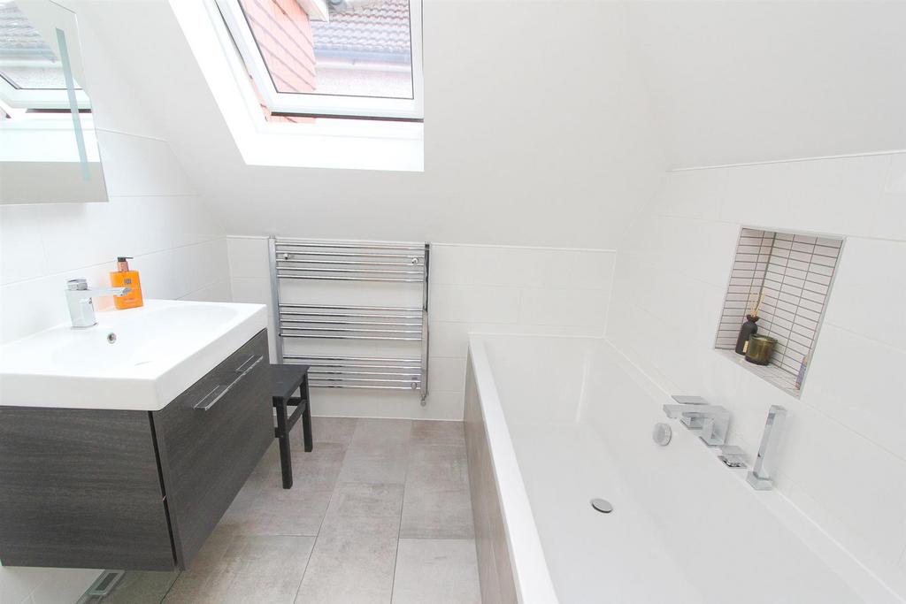 Ensuite.jpg