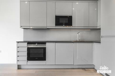 Studio to rent, Quassia House, Thonrey Close, London, NW9