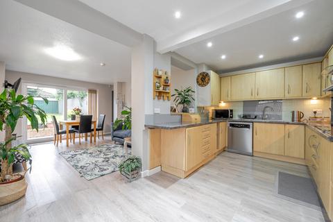 31 Bradley Avenue, Winterbourne, Bristol, BS36 1HX