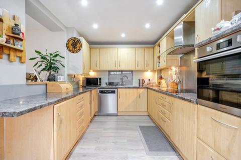 31 Bradley Avenue, Winterbourne, Bristol, BS36 1HX