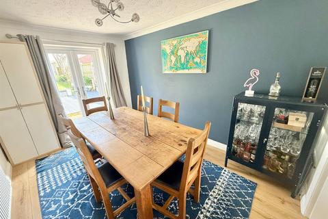 4 bedroom detached house for sale, Harvest Road, Macclesfield