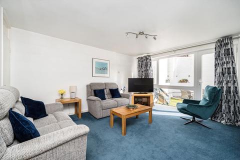 21 Penner Close, London, SW19 6QA