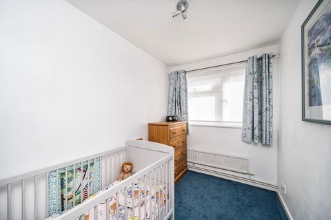 21 Penner Close, London, SW19 6QA