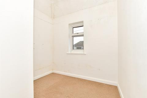 7 Cavell Square, Deal, CT14 9HN