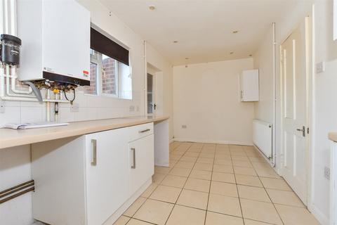 7 Cavell Square, Deal, CT14 9HN