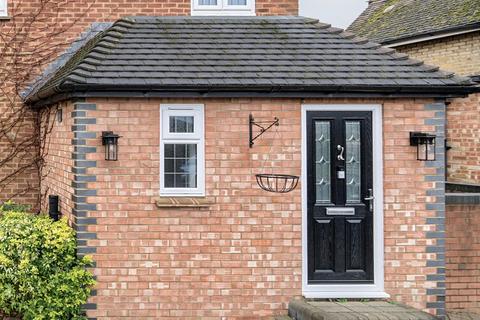 4 bedroom detached house to rent, Salts Avenue, Maidstone, ME15