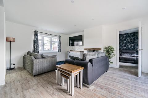 4 bedroom detached house to rent, Salts Avenue, Maidstone, ME15