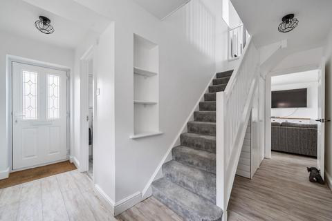 4 bedroom detached house to rent, Salts Avenue, Maidstone, ME15